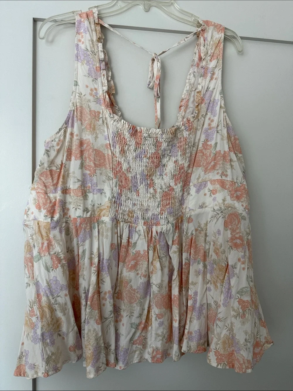 Torrid. 2X.   Cream Floral Tie-Back Scoop Tank with Pastel Orange & Lavender